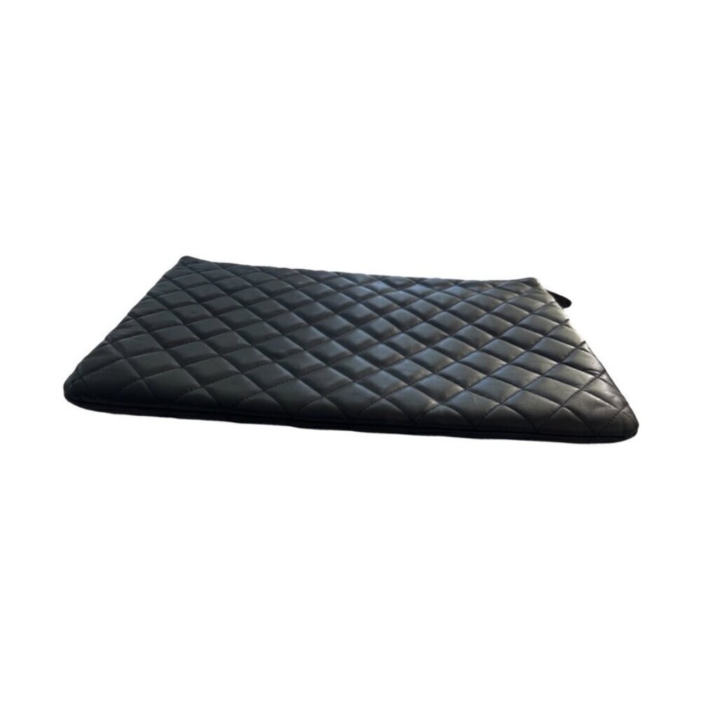 Chanel black leather lambskin leather pocket clutch / laptop sleeve - Picture 3 of 9